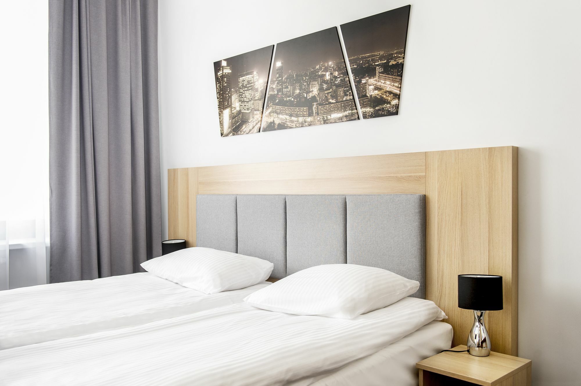 Waw Hotel Airport Okecie Warsaw Ngoại thất bức ảnh