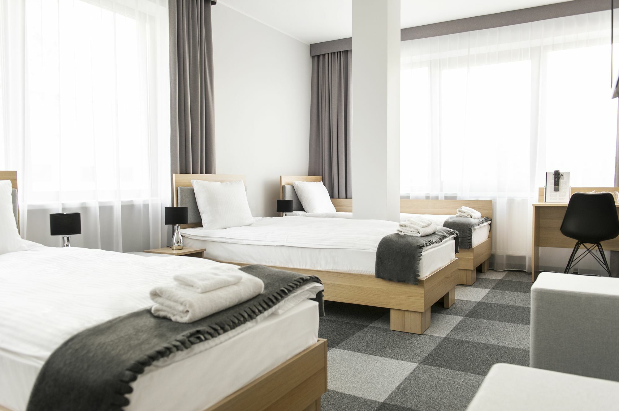 Waw Hotel Airport Okecie Warsaw Ngoại thất bức ảnh