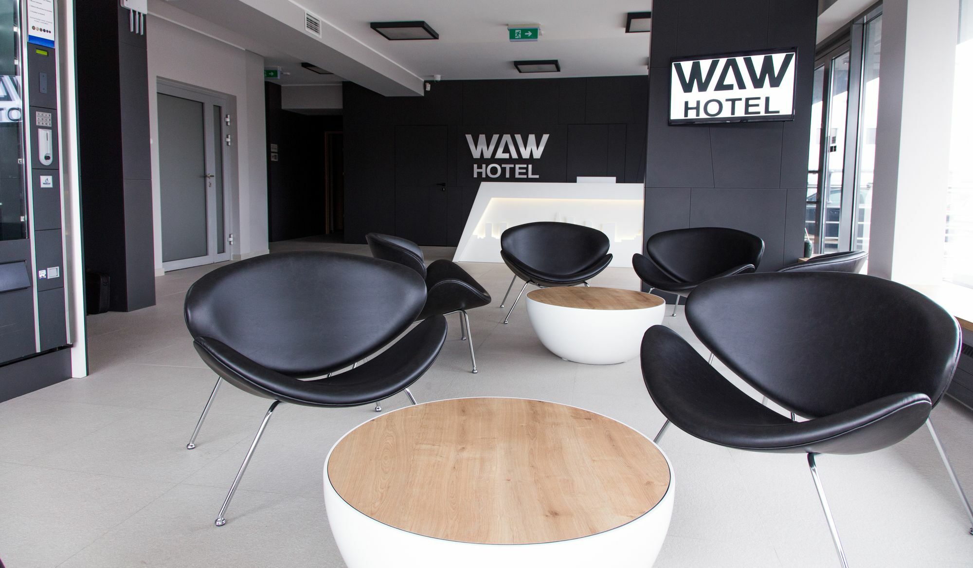 Waw Hotel Airport Okecie Warsaw Ngoại thất bức ảnh