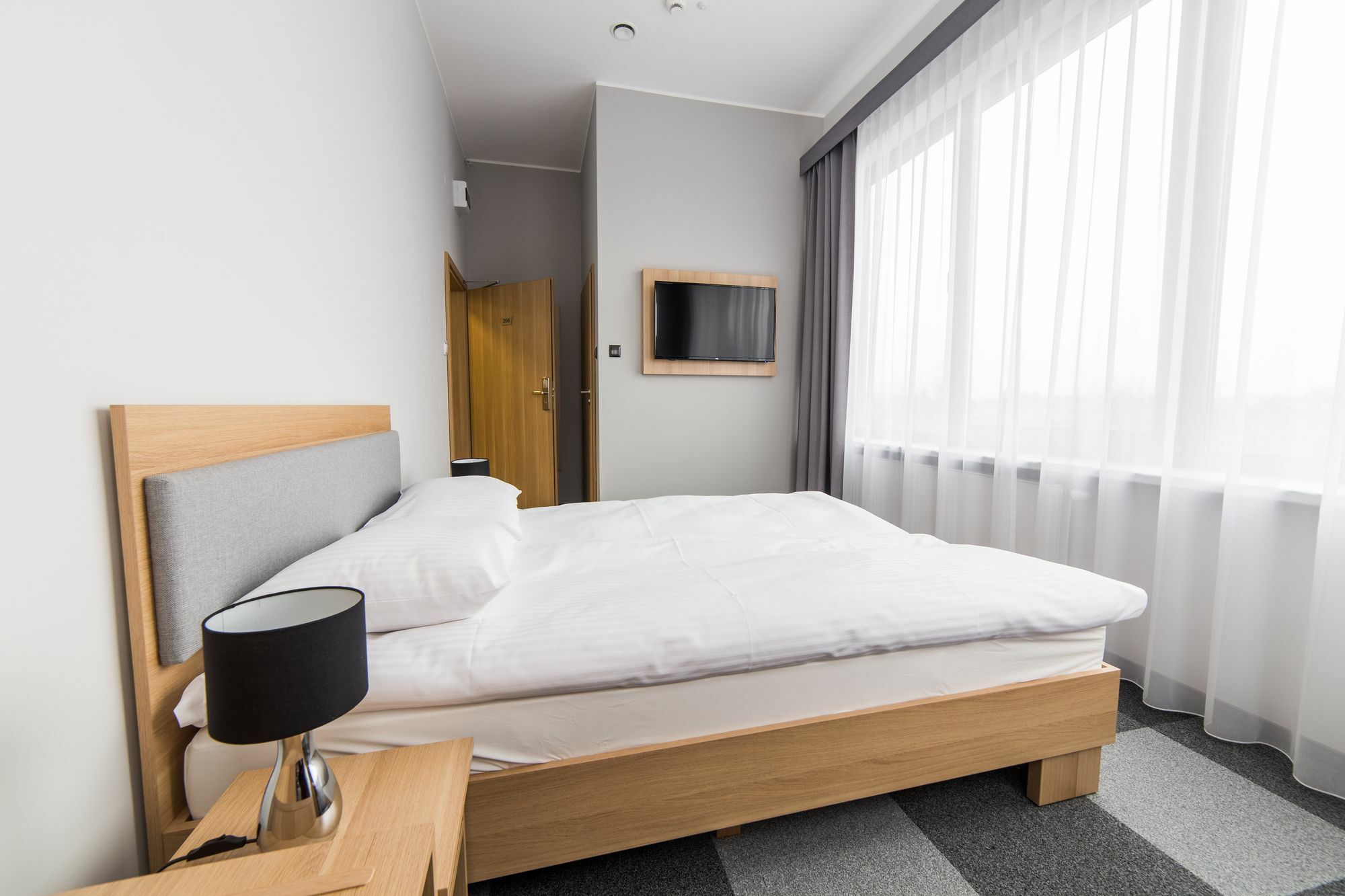 Waw Hotel Airport Okecie Warsaw Ngoại thất bức ảnh